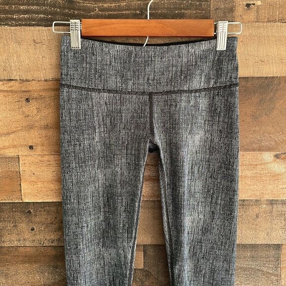Lululemon Wunder Under Crop Leggings Full-On Luxtreme Burlap Texture Black Dune - Picture 3 of 9
